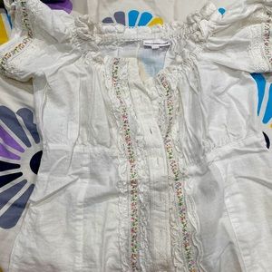 Beautiful boat neck top laced and white color in very good condition